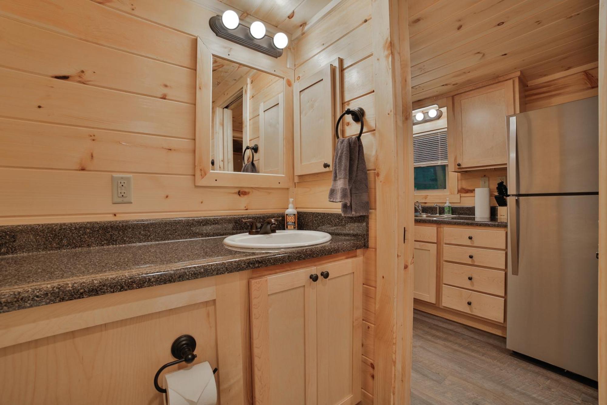 Tiny Cabin Village Private Hot Tub Lynda Cabin Chattanooga Buitenkant foto